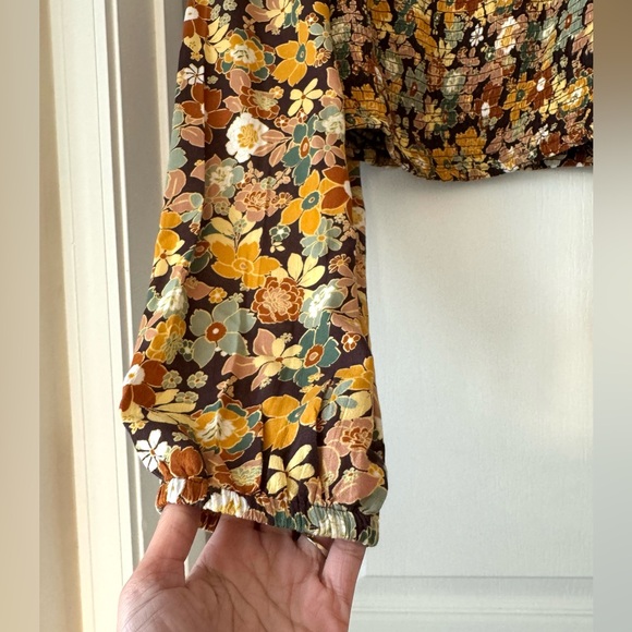 New with tag RVCA Long Sleeve Cropped Blouse - Picture 5 of 8